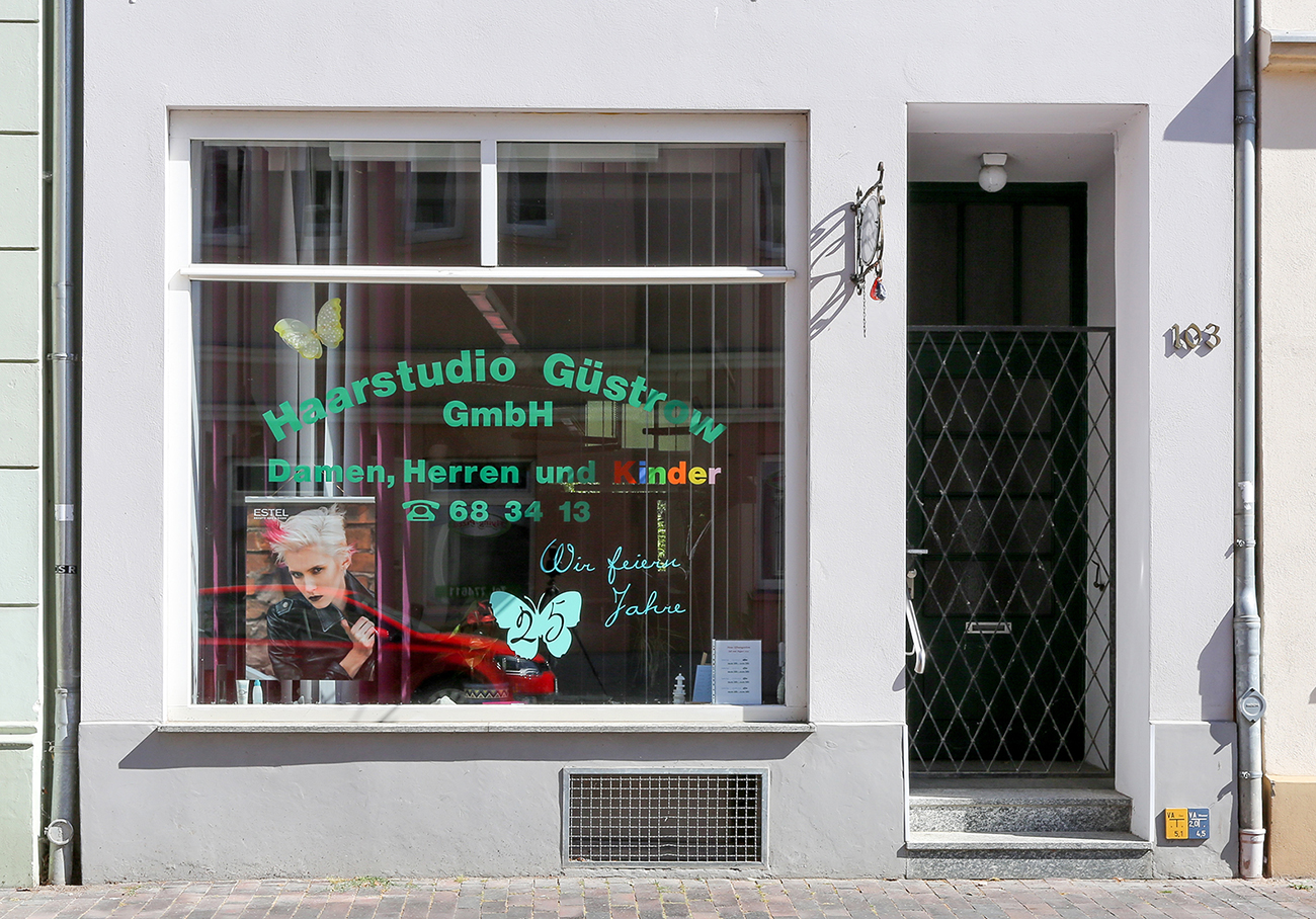 files/schaufenster-guestrow/img/haendler/haarstudio_g__strow_gmbh/slider/Haarstudio_G++strow_-5831.jpg