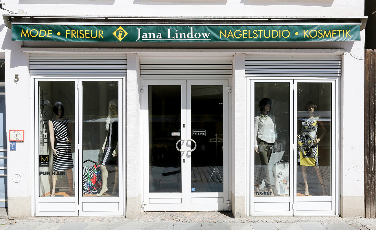 files/schaufenster-guestrow/img/haendler/mode_jana_lindow/slider/Jana_Lindow_-5889.jpg