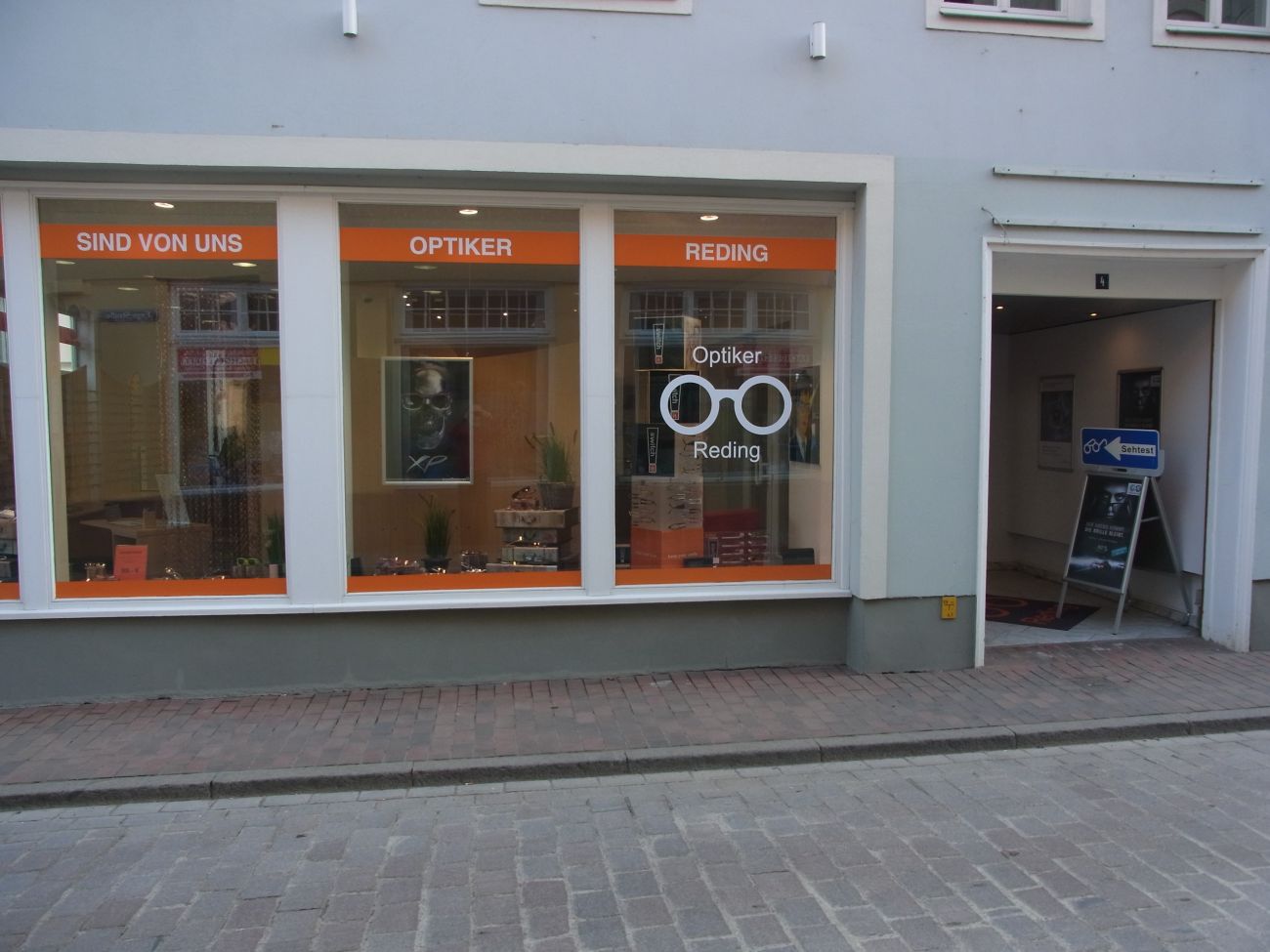 files/schaufenster-guestrow/img/haendler/optiker_reding/slider/RIMG0027.JPG