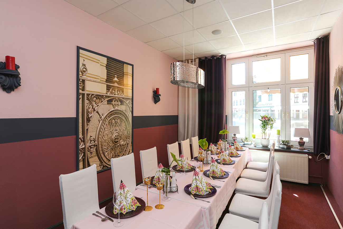 files/schaufenster-guestrow/img/haendler/restaurant____zur_post___/slider/Zur_Post-4972.jpg